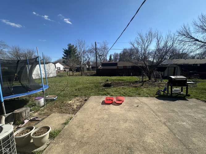 Listing Image 8