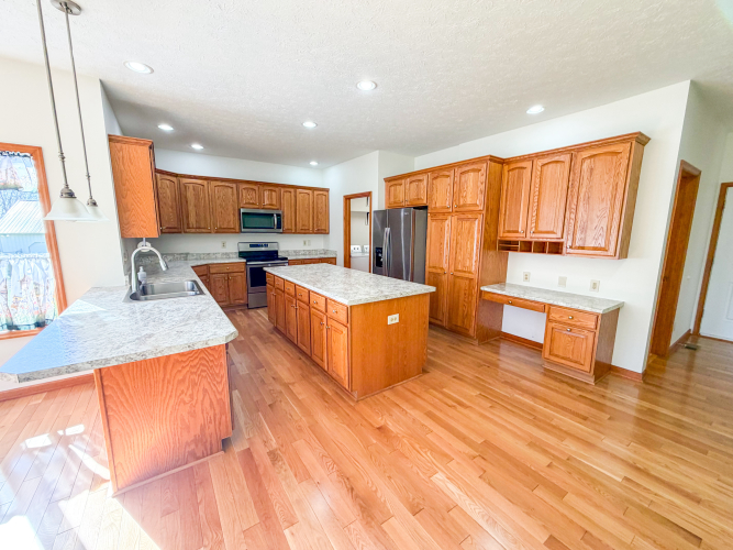 Listing Image 14