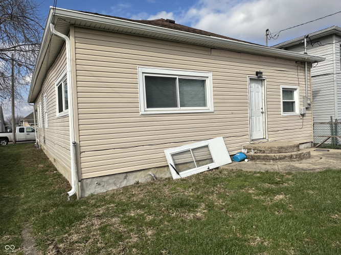 Listing Image 5