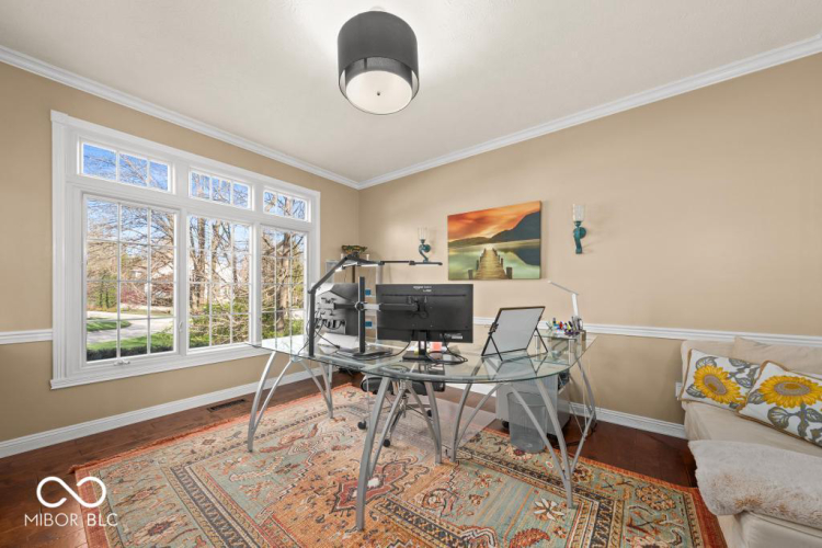 Listing Image 18