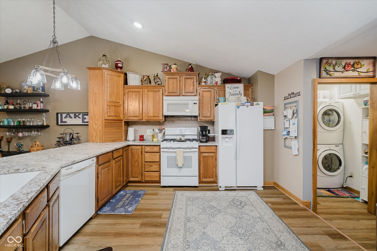 Listing Image 21