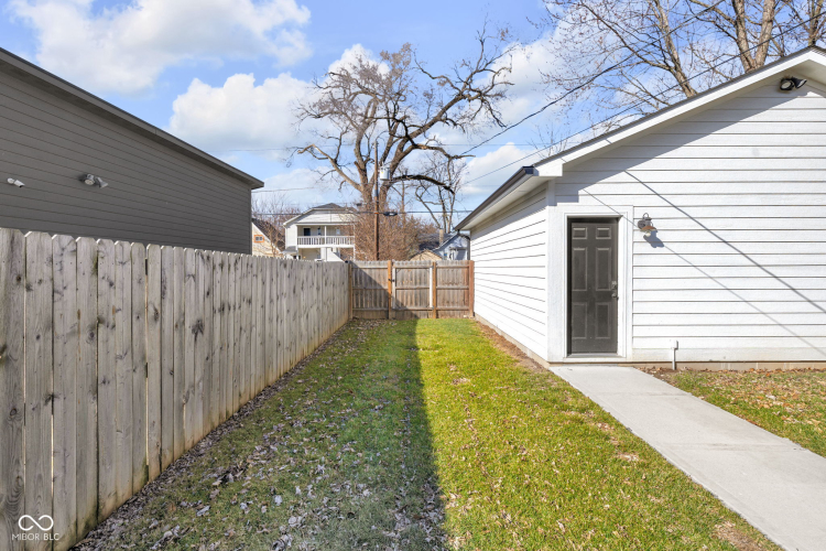 Listing Image 41
