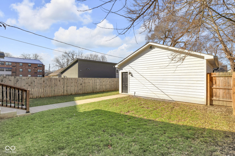 Listing Image 42
