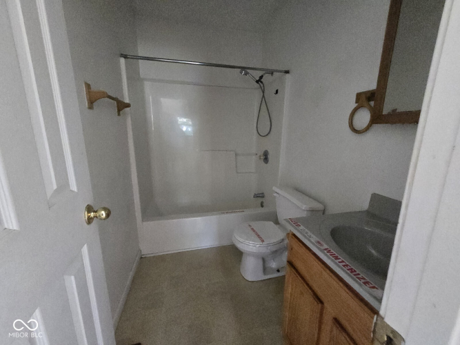 Listing Image 27
