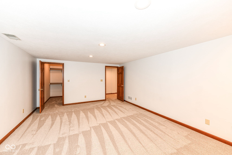 Listing Image 52