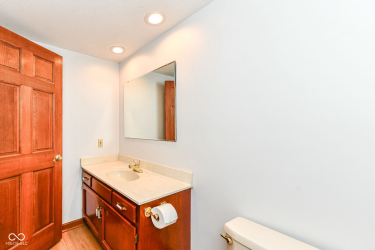 Listing Image 53
