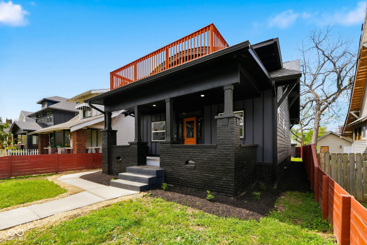 Listing Image 3