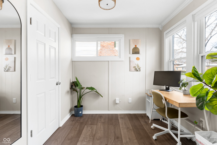 Listing Image 11