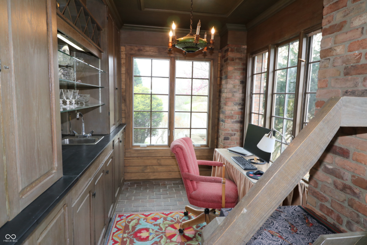 Listing Image 16