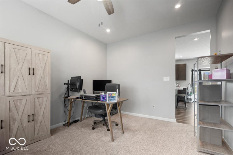 Listing Image 12
