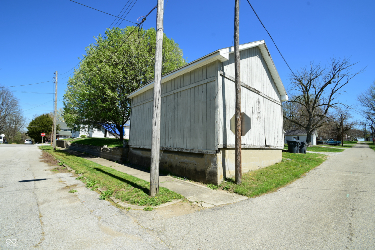 Listing Image 5