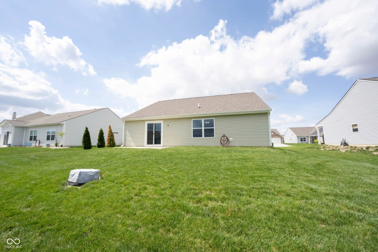 Listing Image 41