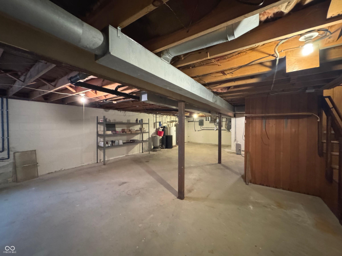 Listing Image 48