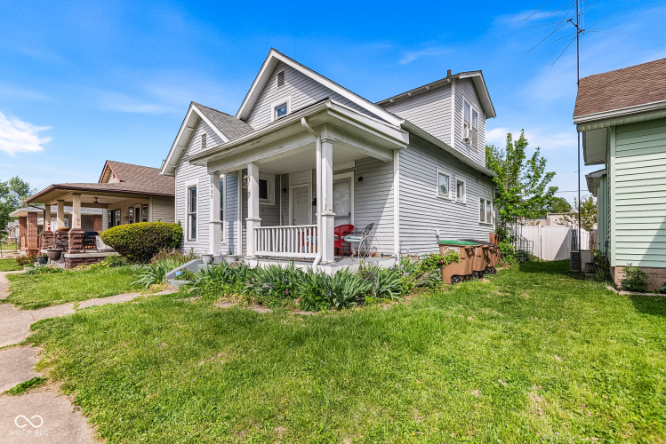 Listing Image 3