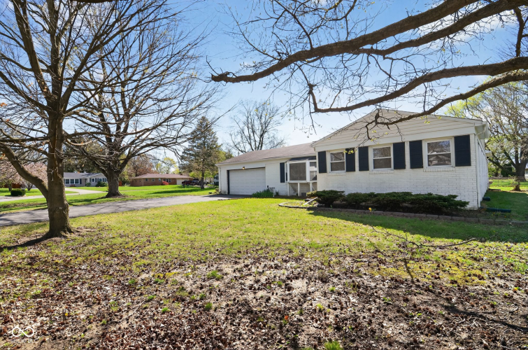 Listing Image 3