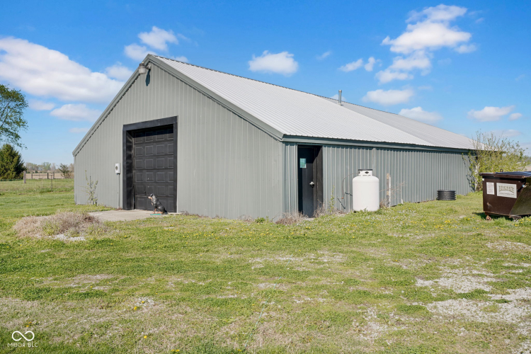 Listing Image 24