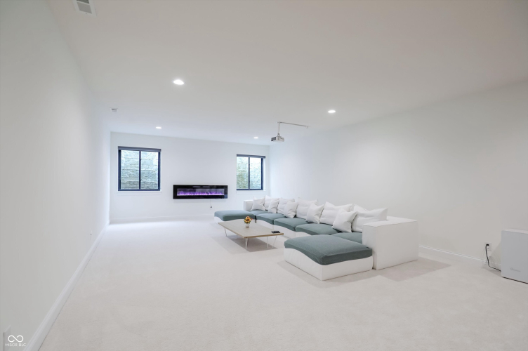 Listing Image 55