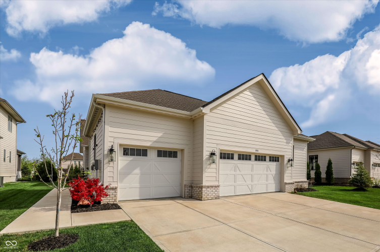 Listing Image 84