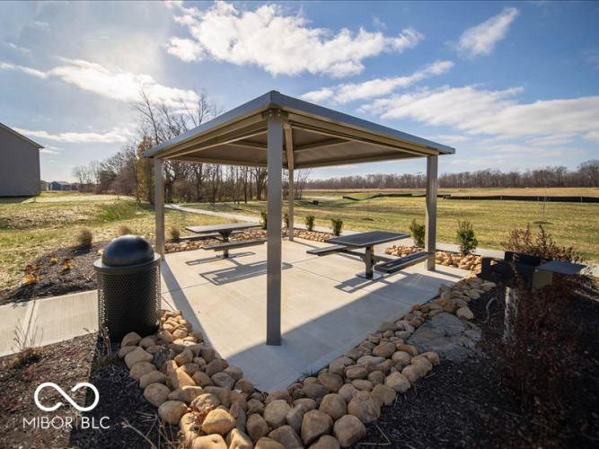 Listing Image 76