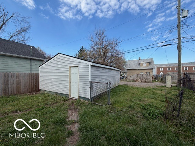 Listing Image 10