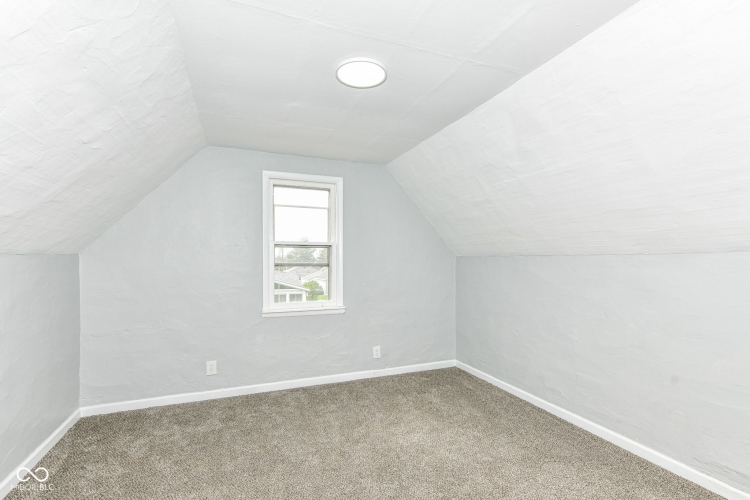 Listing Image 29