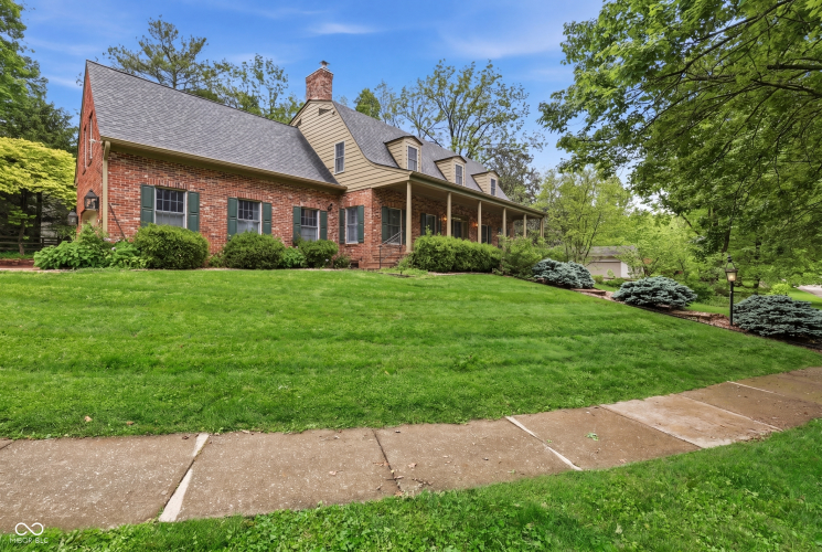 Listing Image 4