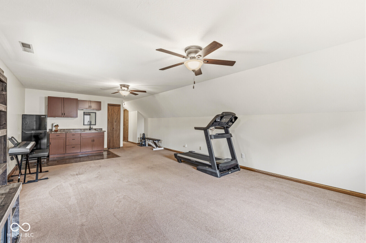 Listing Image 41