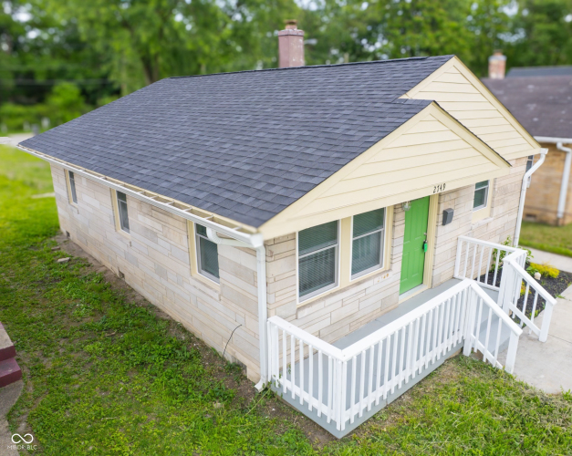 Listing Image 3
