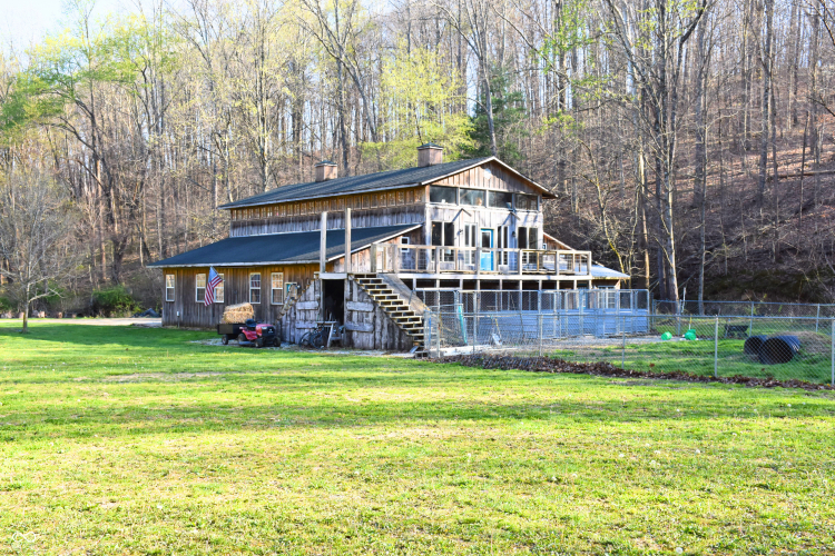 Listing Image 4