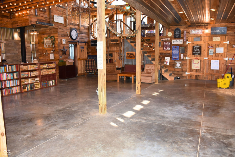 Listing Image 5