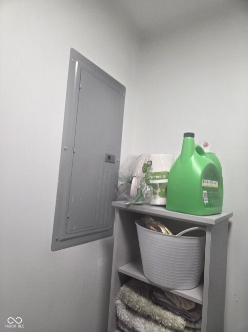 Listing Image 17