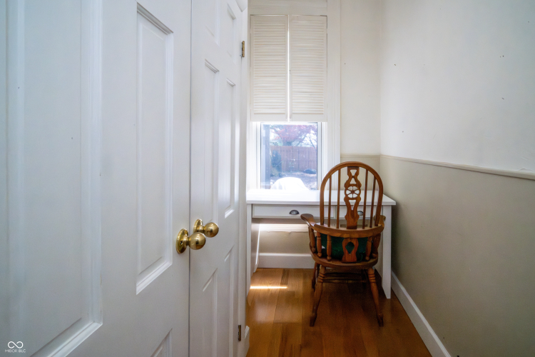 Listing Image 16