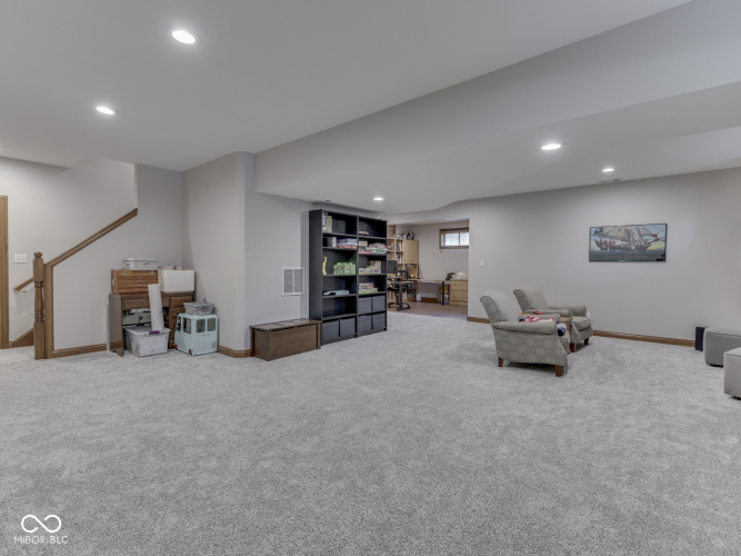 Listing Image 43