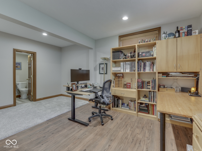 Listing Image 45