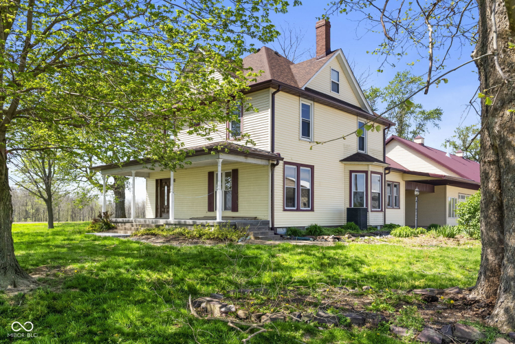 Listing Image 4
