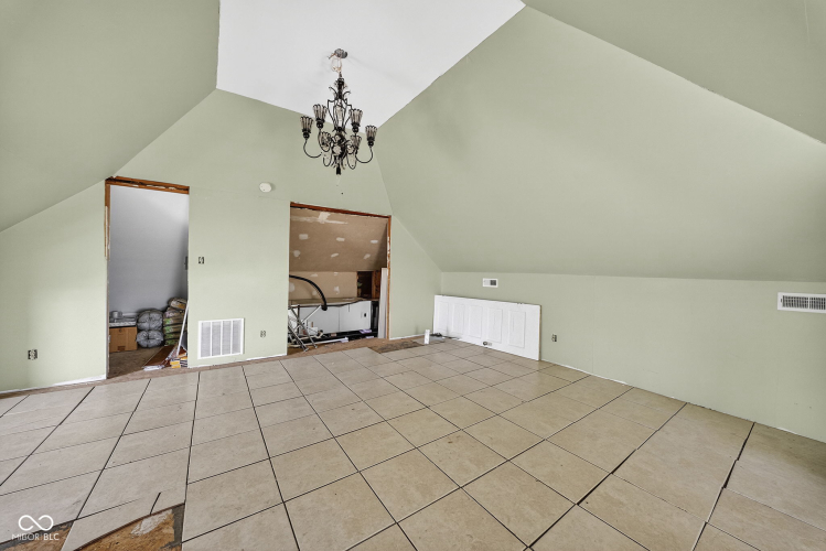 Listing Image 53