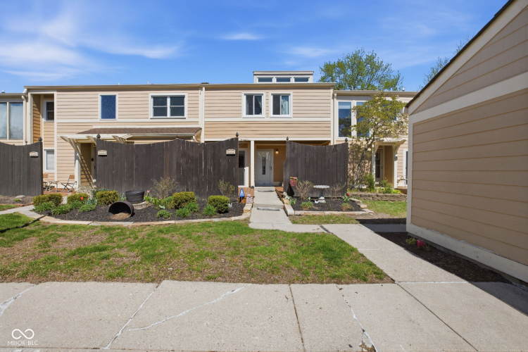Listing Image 44