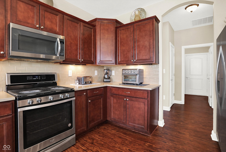 Listing Image 15