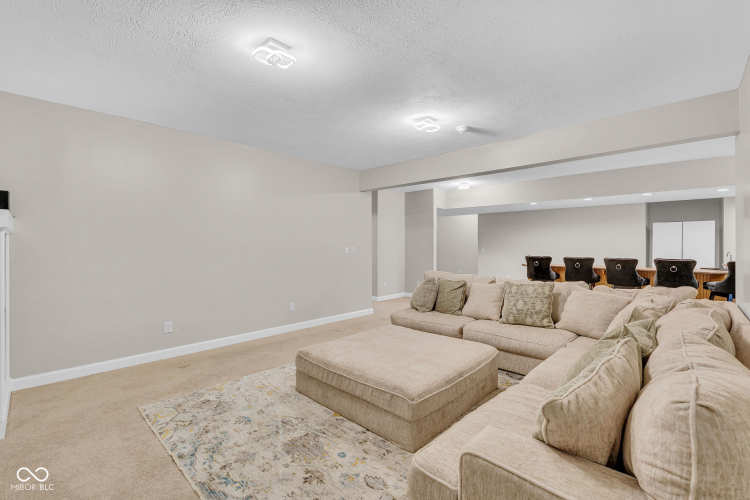 Listing Image 81
