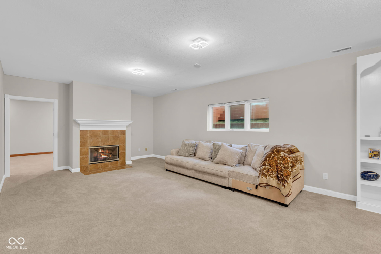 Listing Image 84
