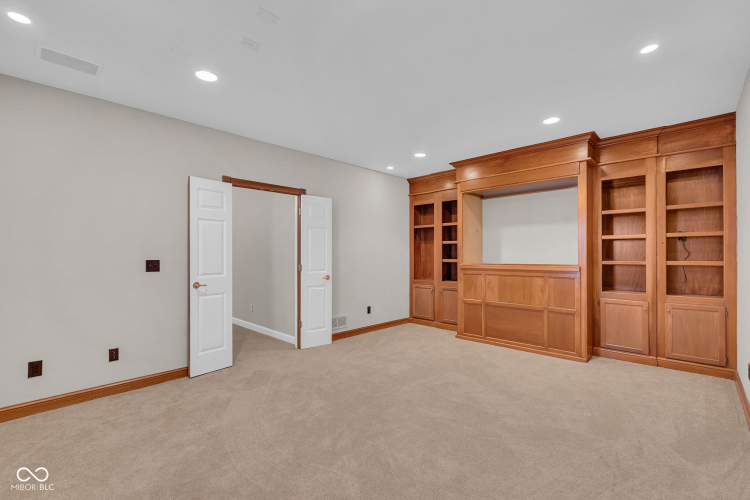 Listing Image 90