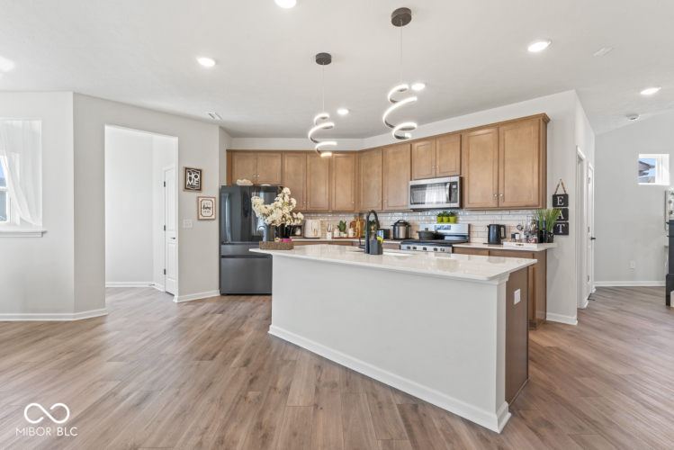 Listing Image 13