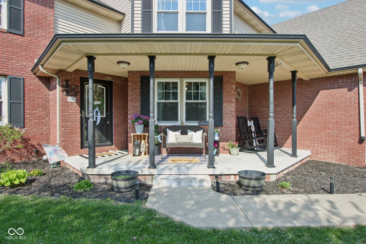 Listing Image 4
