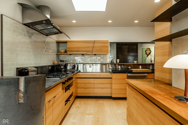Listing Image 15