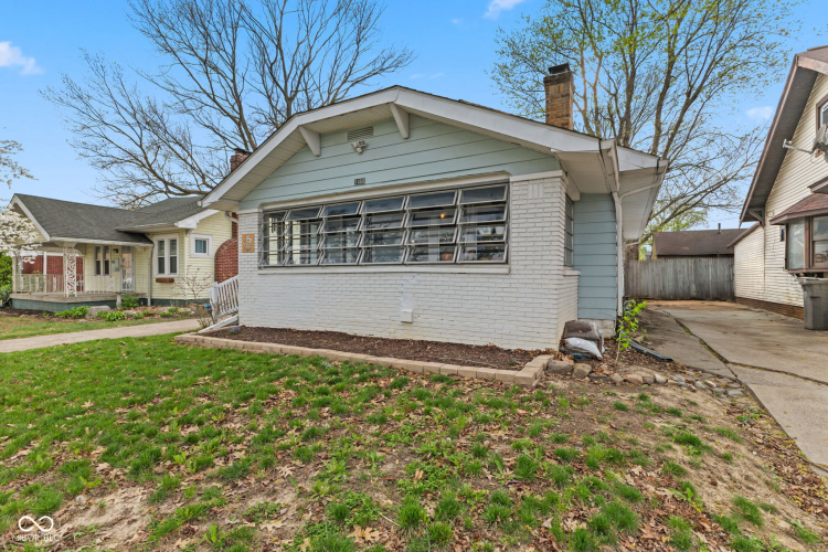 Listing Image 3