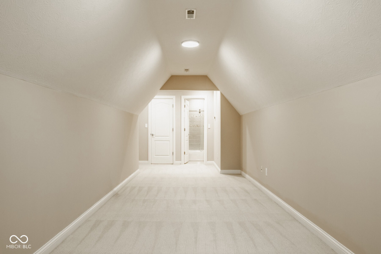 Listing Image 75