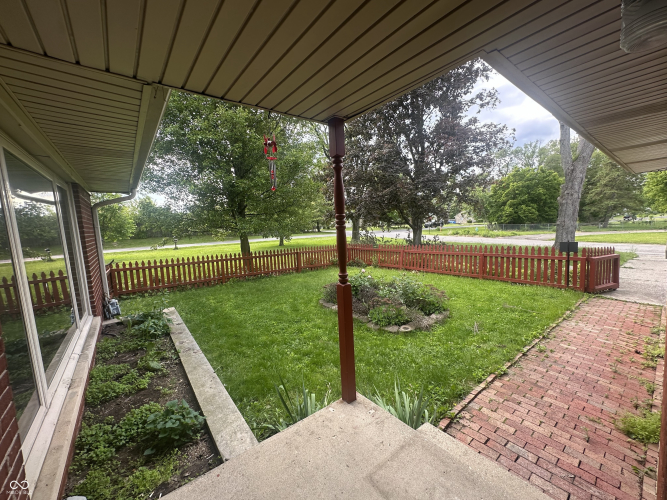 Listing Image 6