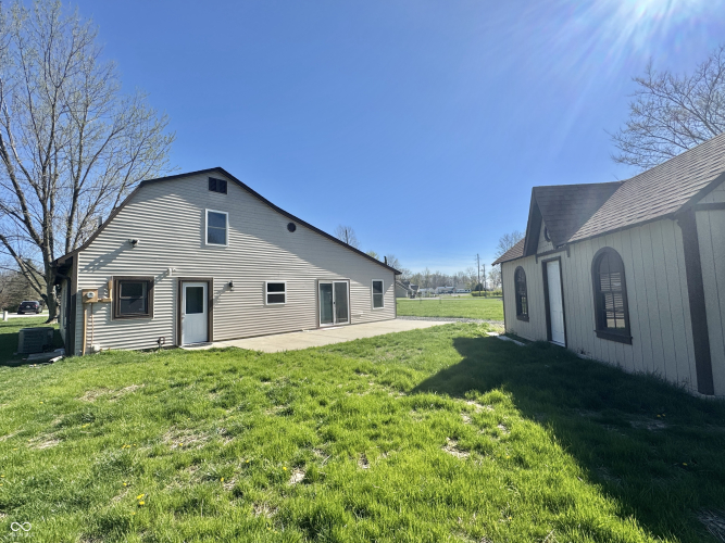 Listing Image 5