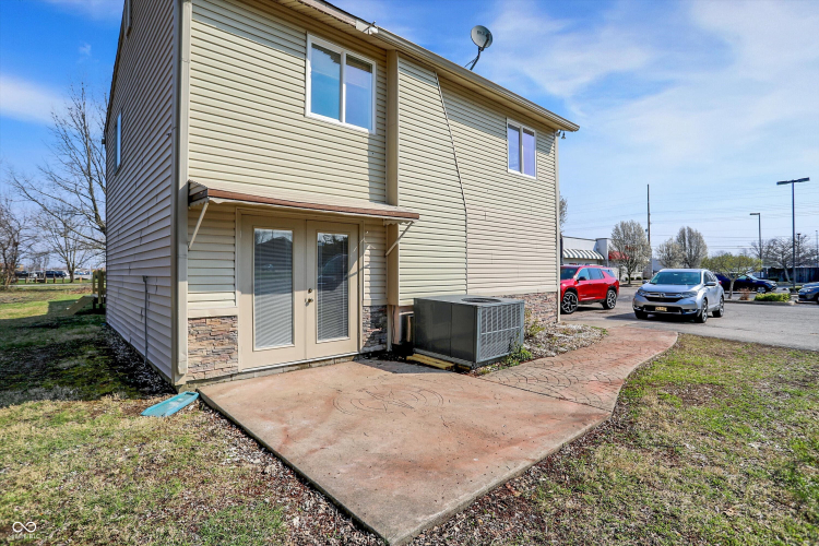 Listing Image 6