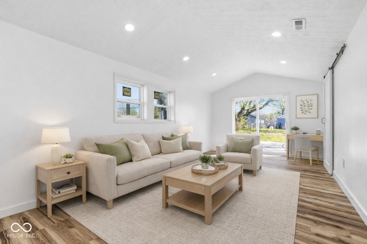 Listing Image 10